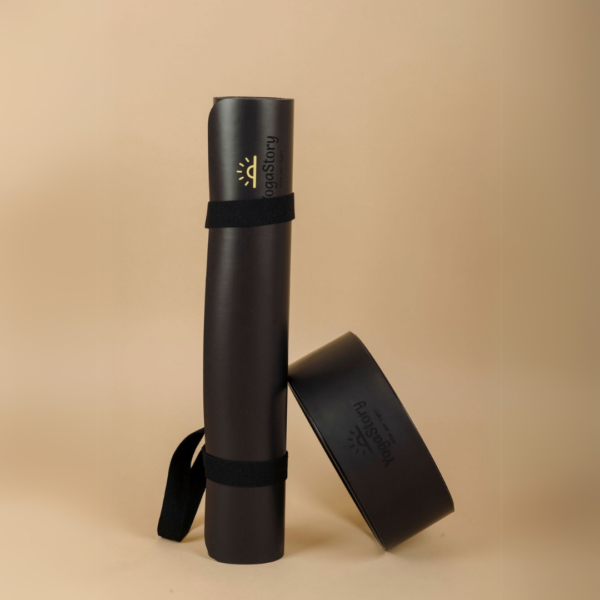 Set – black yoga mat “stars / universe” + black yoga wheel "plain design"